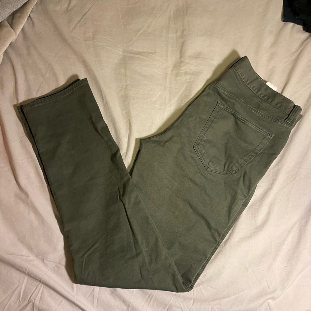 Banana Republic Traveler pants 32x34